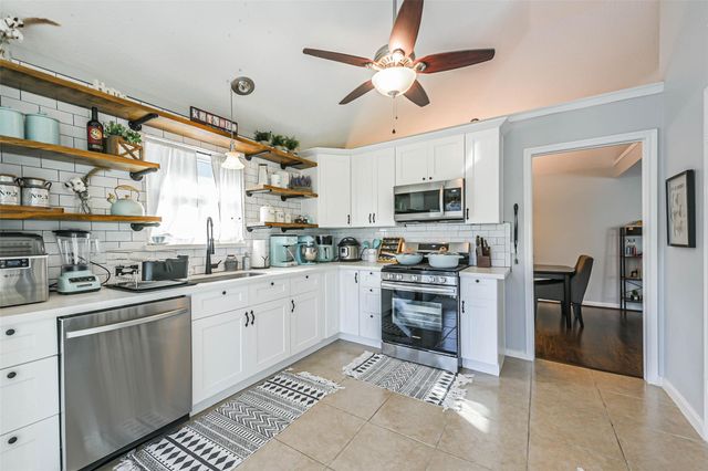 4030 Bentley Drive, Pearland, TX 77584