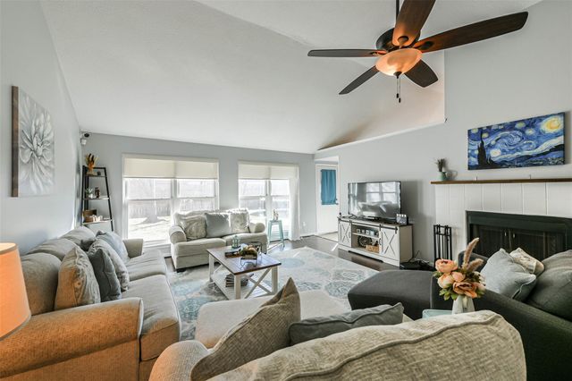 4030 Bentley Drive, Pearland, TX 77584