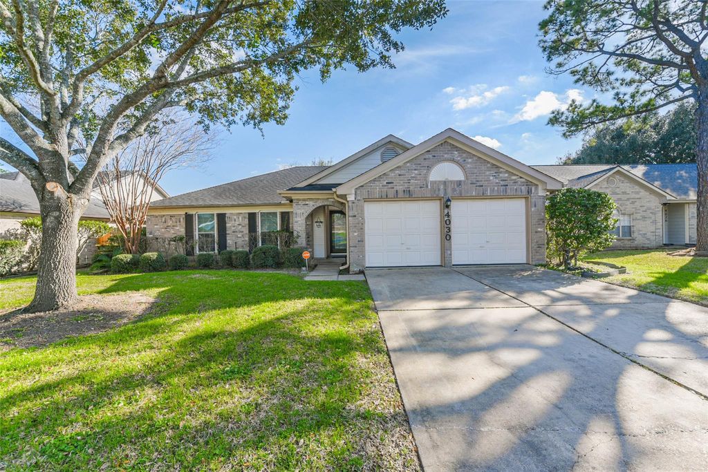4030 Bentley Drive, Pearland, TX 77584