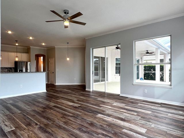 18111 SUGAR BROOKE DRIVE, Tampa, FL 33647