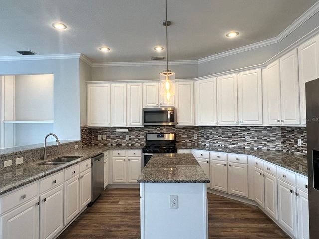 18111 SUGAR BROOKE DRIVE, Tampa, FL 33647