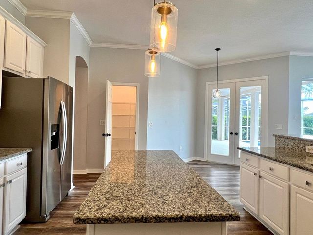 18111 SUGAR BROOKE DRIVE, Tampa, FL 33647