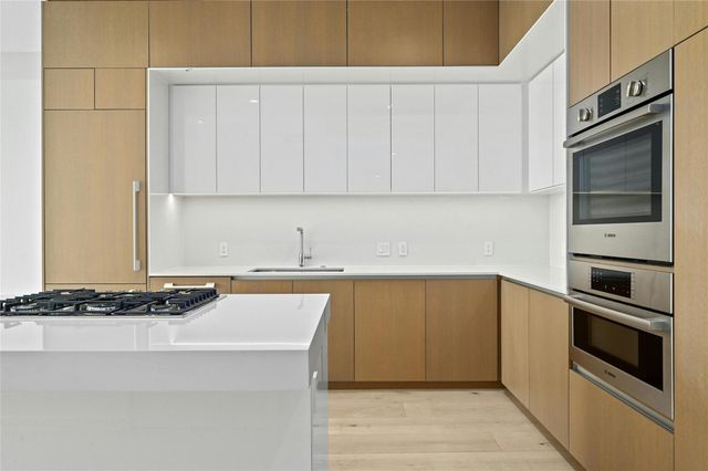 313 W 17th ST 2103, Austin, TX 78701