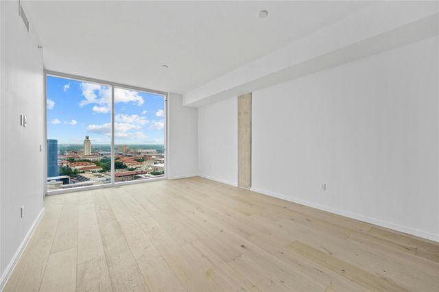 313 W 17th ST 2103, Austin, TX 78701