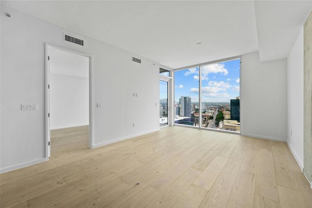 313 W 17th ST 2103, Austin, TX 78701