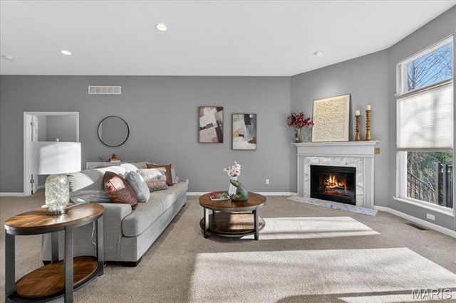 922 Ridgepointe Place Circle 102, Lake St Louis, MO 63367