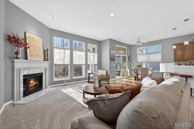 922 Ridgepointe Place Circle 102, Lake St Louis, MO 63367