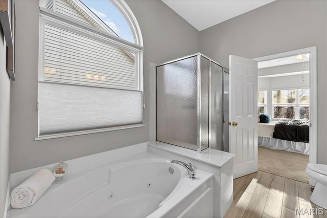 922 Ridgepointe Place Circle 102, Lake St Louis, MO 63367