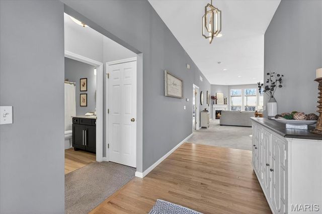 922 Ridgepointe Place Circle 102, Lake St Louis, MO 63367