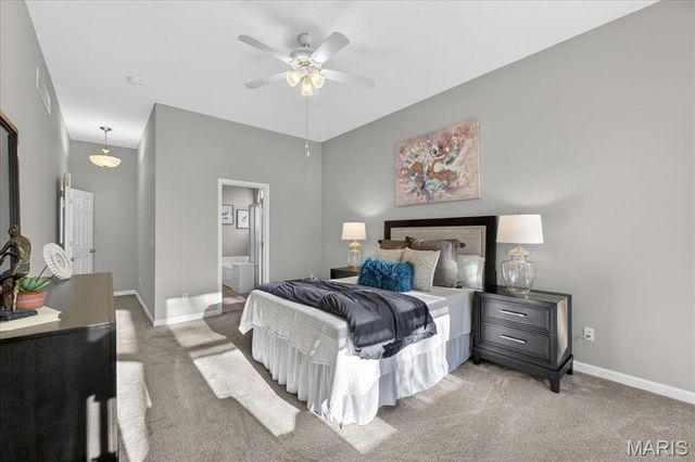 922 Ridgepointe Place Circle 102, Lake St Louis, MO 63367