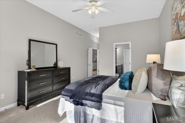 922 Ridgepointe Place Circle 102, Lake St Louis, MO 63367