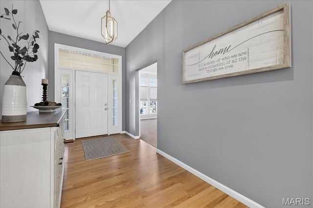 922 Ridgepointe Place Circle 102, Lake St Louis, MO 63367