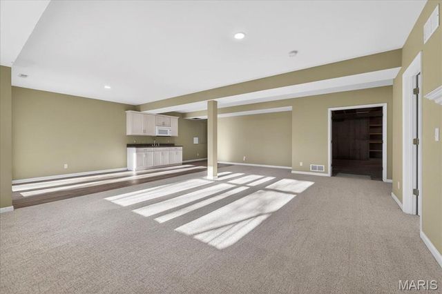 922 Ridgepointe Place Circle 102, Lake St Louis, MO 63367