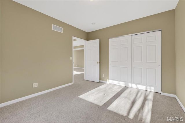 922 Ridgepointe Place Circle 102, Lake St Louis, MO 63367