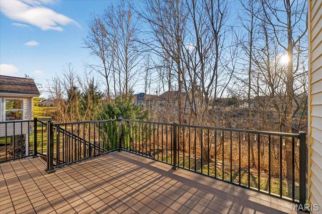 922 Ridgepointe Place Circle 102, Lake St Louis, MO 63367