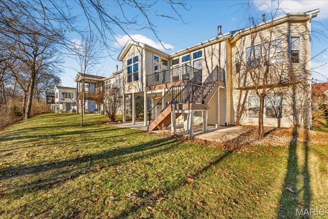 922 Ridgepointe Place Circle 102, Lake St Louis, MO 63367