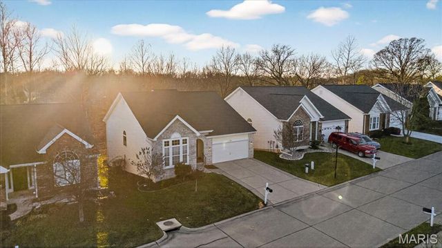 922 Ridgepointe Place Circle 102, Lake St Louis, MO 63367