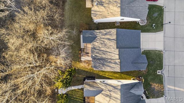 922 Ridgepointe Place Circle 102, Lake St Louis, MO 63367