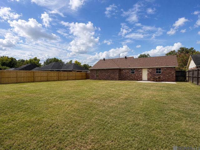 34994 Napoleon Dr, Denham Springs, LA 70706
