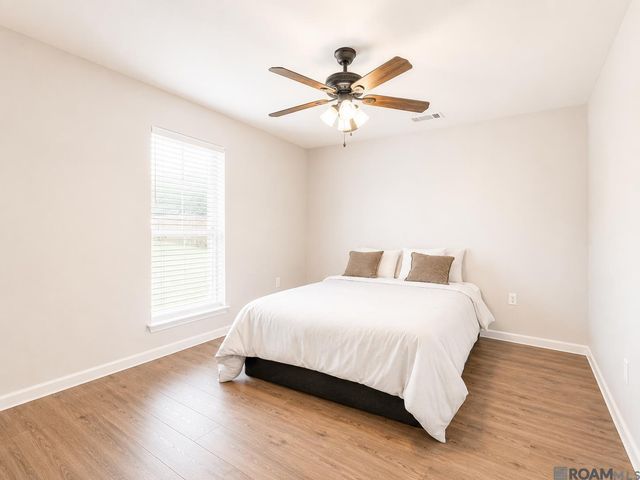 34994 Napoleon Dr, Denham Springs, LA 70706