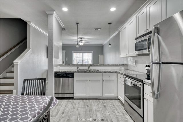 301 Southwest Parkway 303, College Station, TX 77840