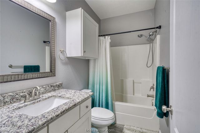 301 Southwest Parkway 303, College Station, TX 77840