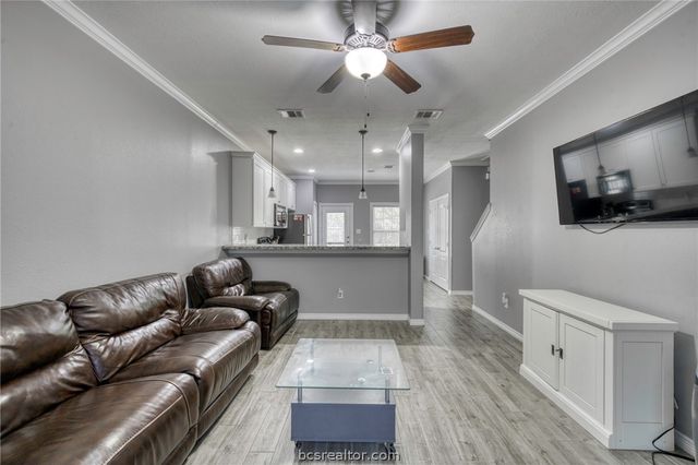 301 Southwest Parkway 303, College Station, TX 77840