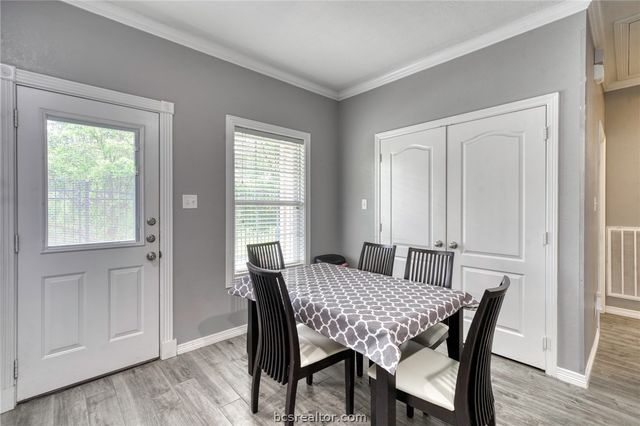 301 Southwest Parkway 303, College Station, TX 77840