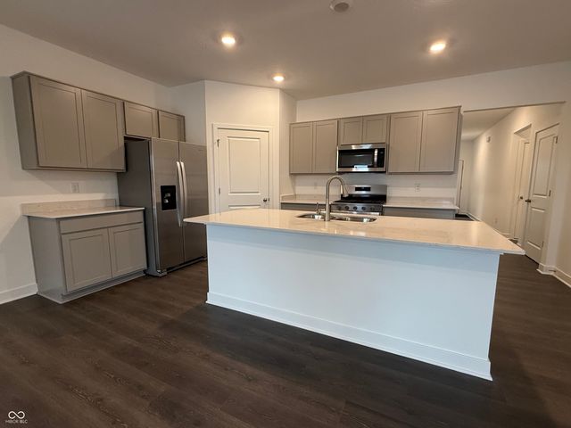 1174 Blackstone Avenue, Franklin, IN 46131