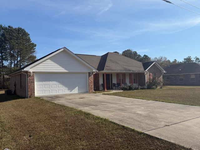 11 Silver Leaf Dr., Hattiesburg, MS 39401