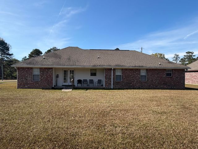 11 Silver Leaf Dr., Hattiesburg, MS 39401