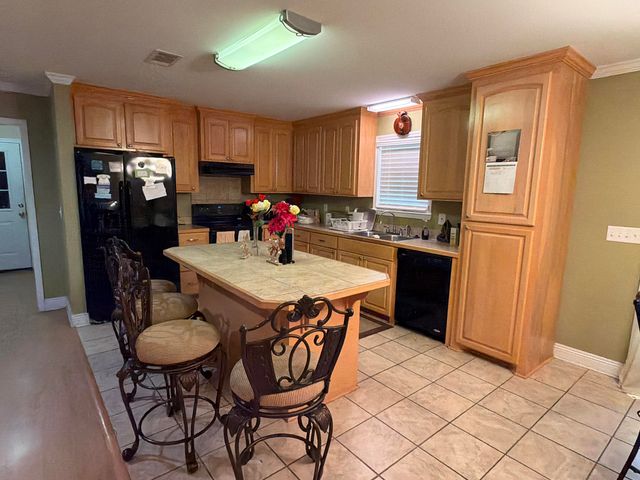 11 Silver Leaf Dr., Hattiesburg, MS 39401