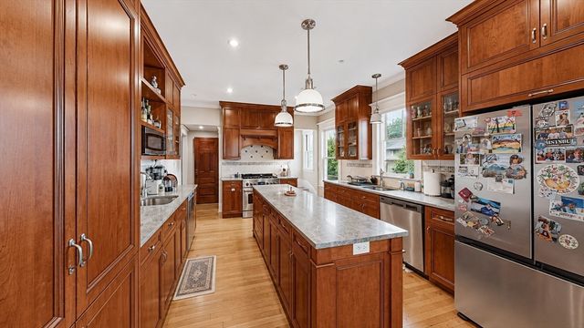 104 Englewood Ave, Boston, MA 02135