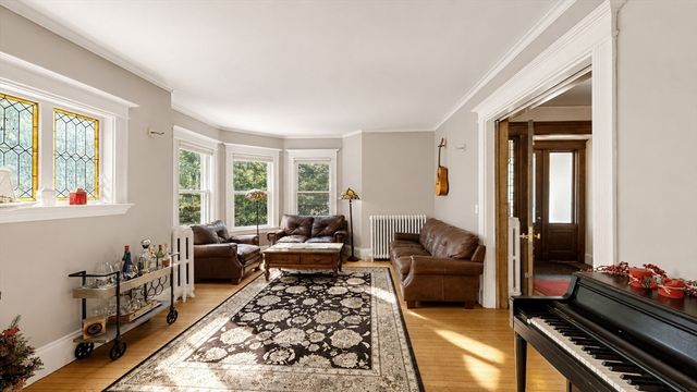 104 Englewood Ave, Boston, MA 02135