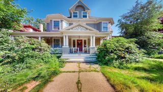 104 Englewood Ave, Boston, MA 02135