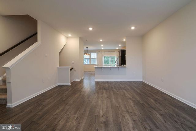 107 MELANIE WAY, Manahawkin, NJ 08050