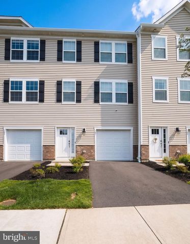 107 MELANIE WAY, Manahawkin, NJ 08050