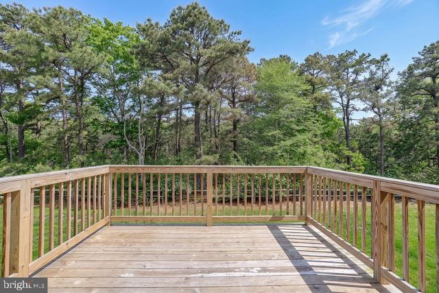 107 MELANIE WAY, Manahawkin, NJ 08050