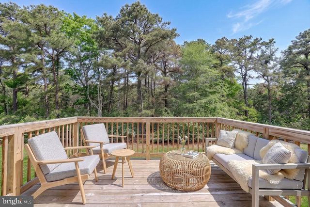107 MELANIE WAY, Manahawkin, NJ 08050