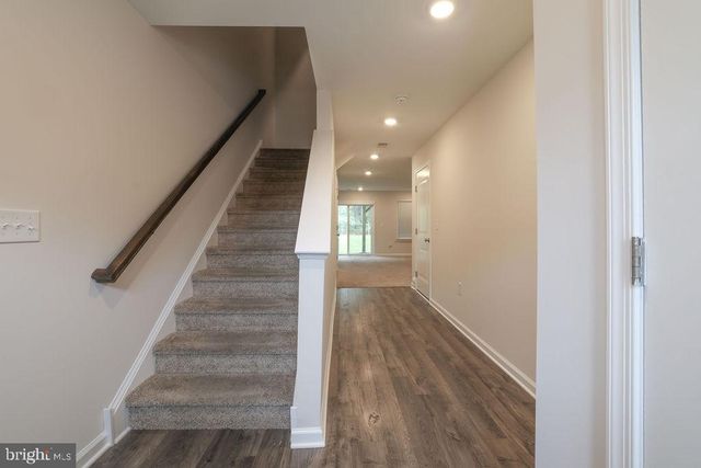 107 MELANIE WAY, Manahawkin, NJ 08050