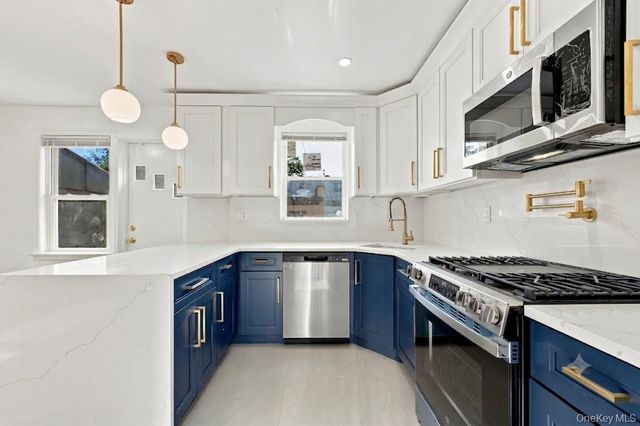 65-40 79th Street, Middle Village, NY 11379