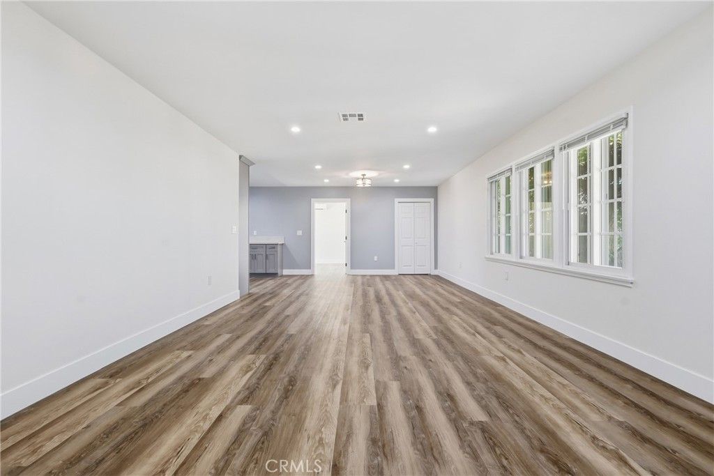10517 Cimarron, Los Angeles, CA 90047 — photo 3