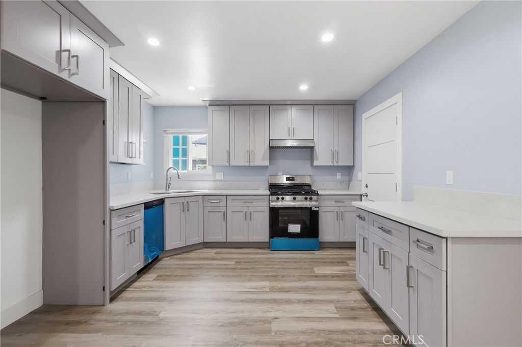 10517 Cimarron, Los Angeles, CA 90047 — photo 4
