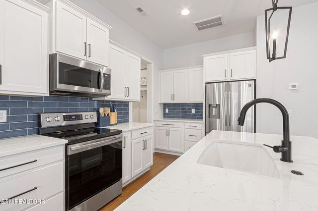 3236 Great Plains Lane, Knoxville, TN 37931