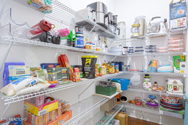 3236 Great Plains Lane, Knoxville, TN 37931