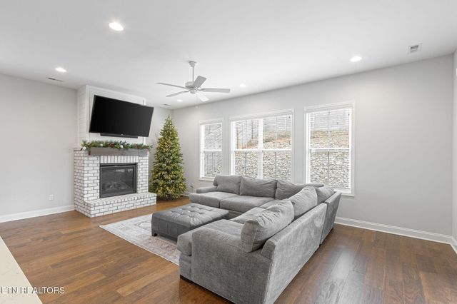 3236 Great Plains Lane, Knoxville, TN 37931