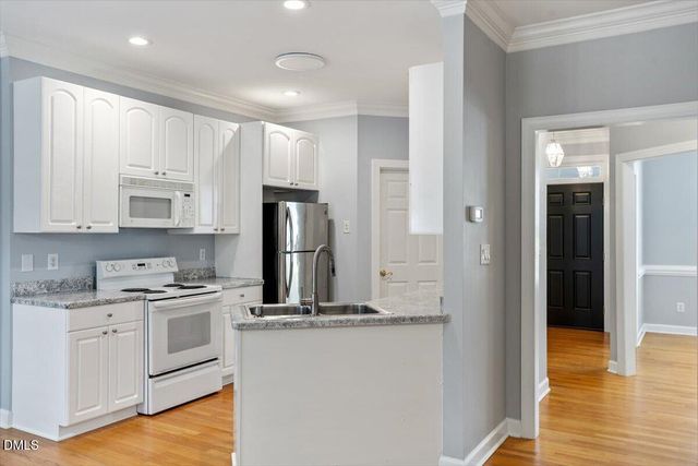 802 Blackberry Lane, Durham, NC 27712