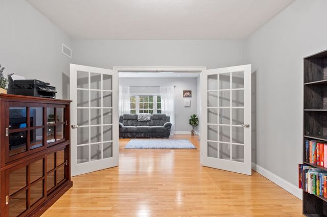448 Malden St., Holden, MA 01520