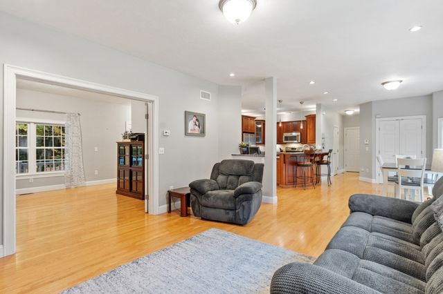 448 Malden St., Holden, MA 01520