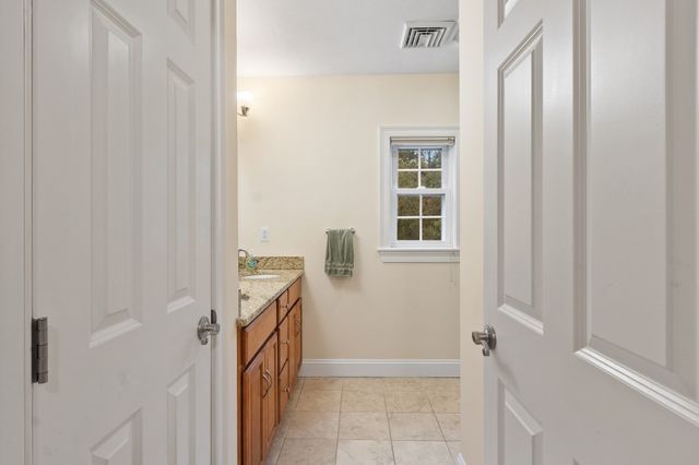 448 Malden St., Holden, MA 01520